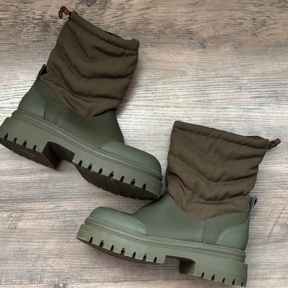 Rocket Dog hunter green slip on Winter Boots